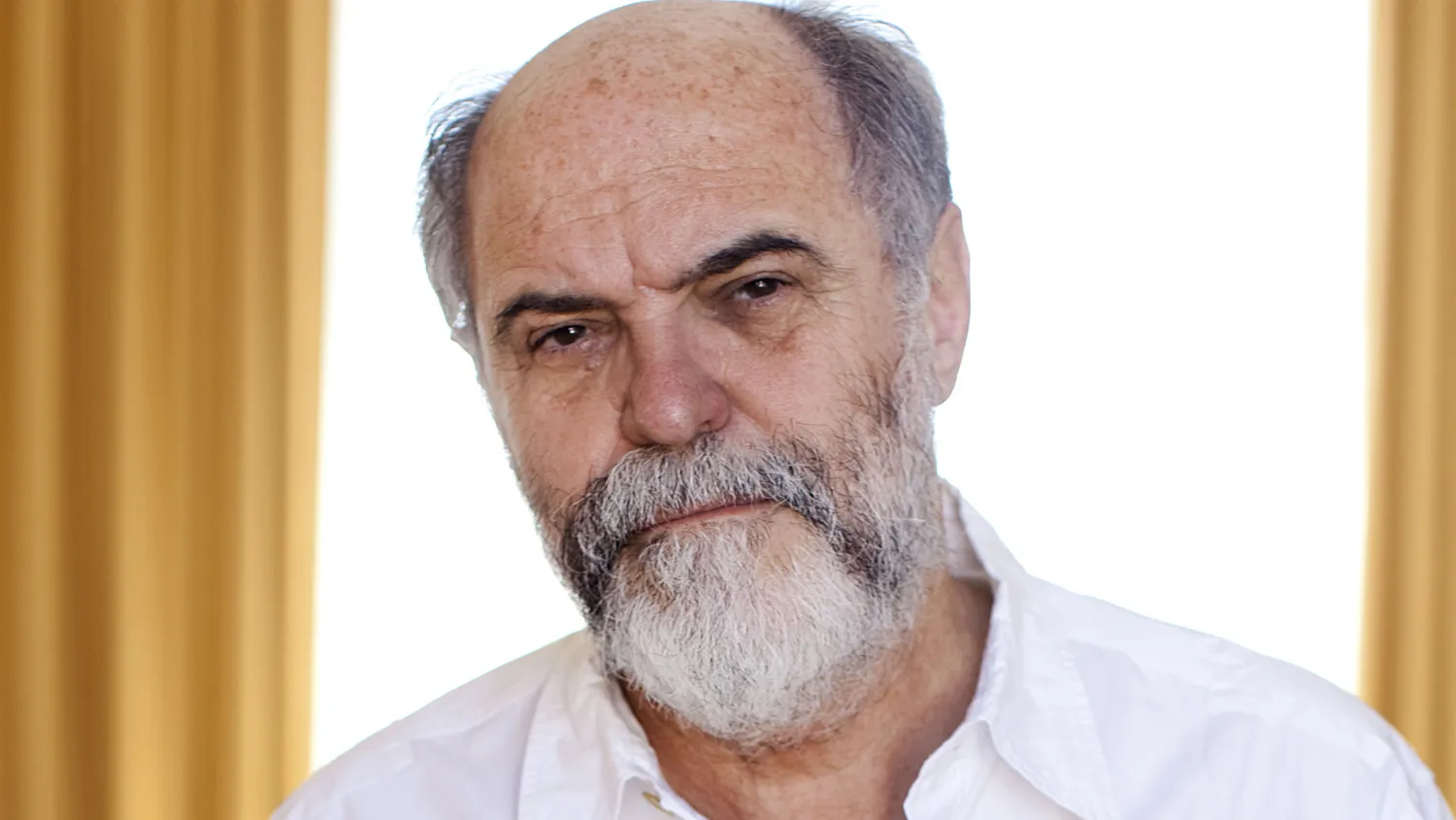 Leon Ichaso